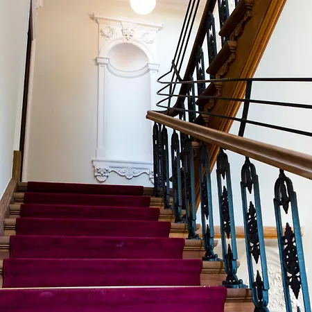 French Touch: Romantyczny W Kamienicy * Varšava