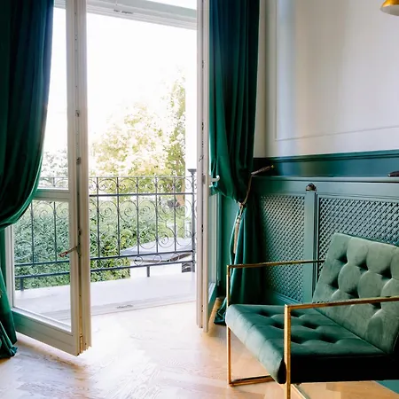 Apartment French Touch: Romantyczny W Kamienicy